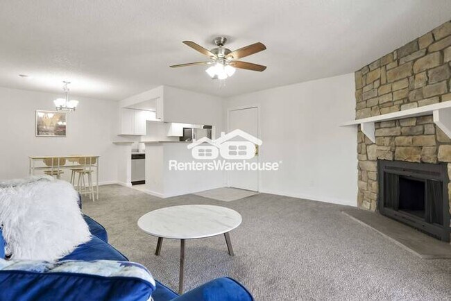 Building Photo - Nicely Updated 3 Bed/ 2 Bath Condo with Fireplace and In-Unit Laundry