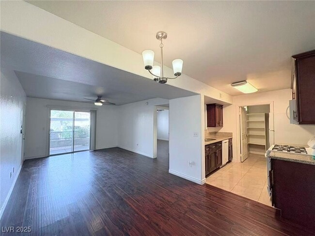 Foto del edificio - 7885 W Flamingo Rd