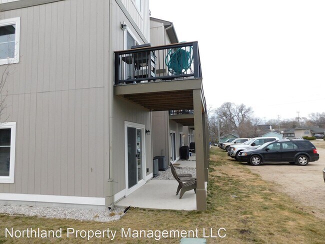 Building Photo - 3 br, 2.5 bath House - 521 Depot Court Unit H