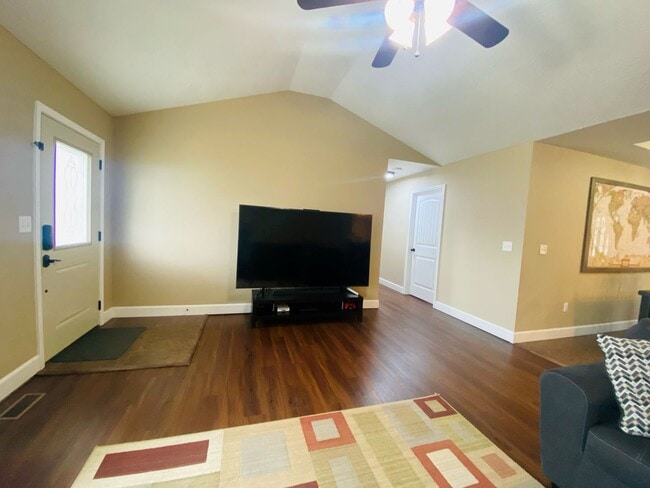 Building Photo - 16344 Heartland Ln
