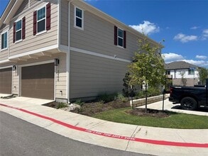 Building Photo - 7600 Strong Bow Ct