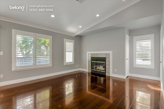 Foto del edificio - 7112 Cross Creek Cir