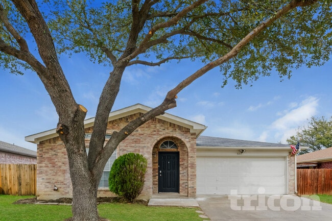 Building Photo - 327 Moss Hill Dr