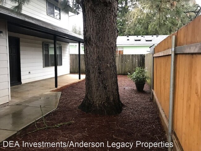 Building Photo - 4 br, 1.5 bath House - 13310 NE 39th Street