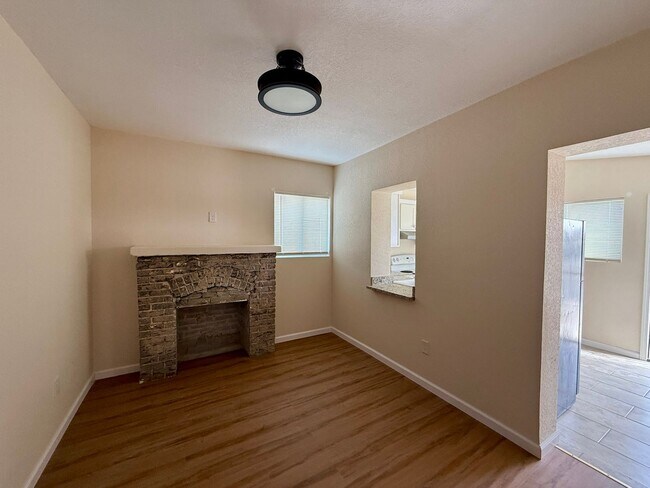 Building Photo - 1209 Gateway S Blvd