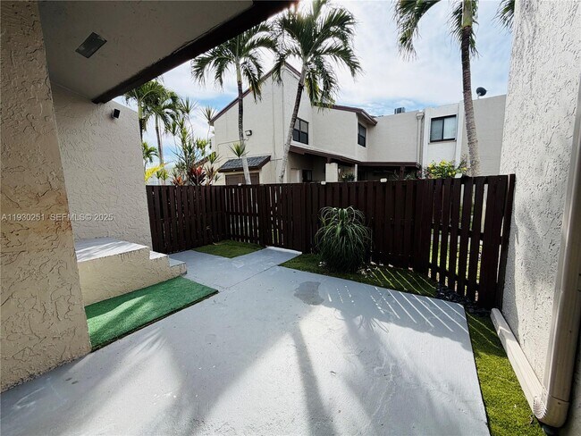 Foto del edificio - 10296 NW 9th St Cir