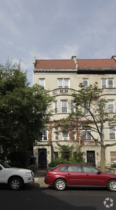 Building Photo - 186 New York Ave