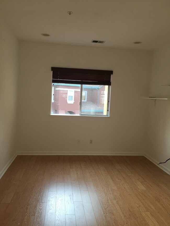 Bedroom 2 - 4165 Renaissance Dr