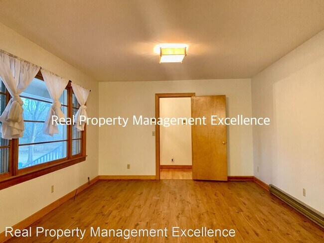 Building Photo - 3 br, 2.5 bath House - 8905 Tody Goodwin RD