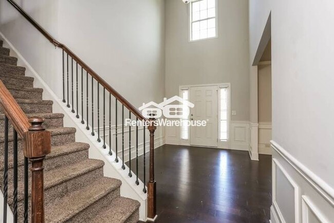 Building Photo - 5 Bedroom Executive Home Located in Summit...