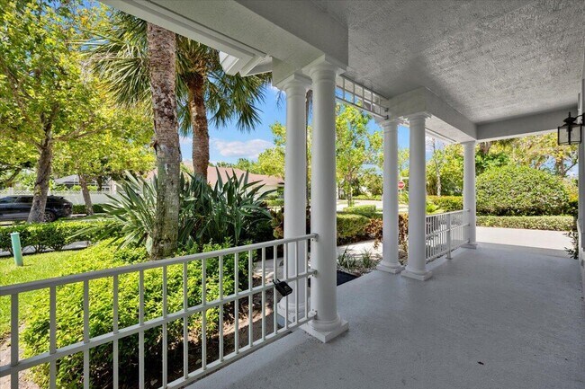 Building Photo - 204 Clocktower Dr