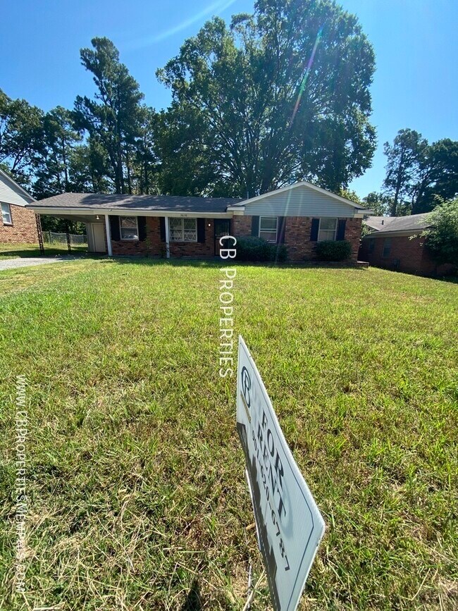 Building Photo - PROMO $250 GIFT CARD