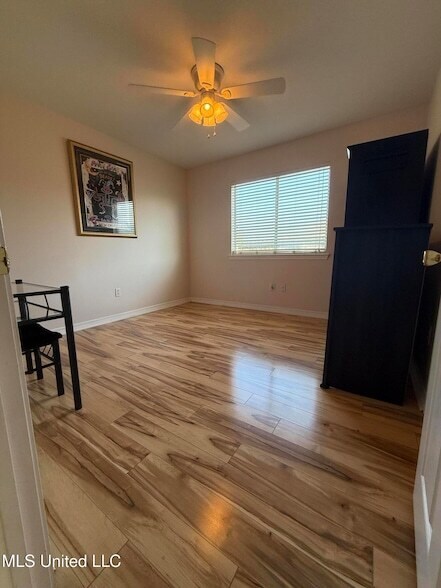 Foto del edificio - 1134 Fairfield Ln