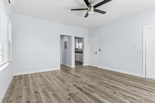 Foto del edificio - 1711 E Appleton St