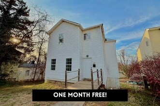 Building Photo - 1507 6th St Building Photo - 1507 6th St