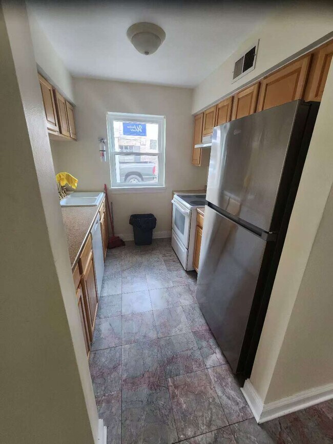 Foto del edificio - 3729 Bunker Hill Dr