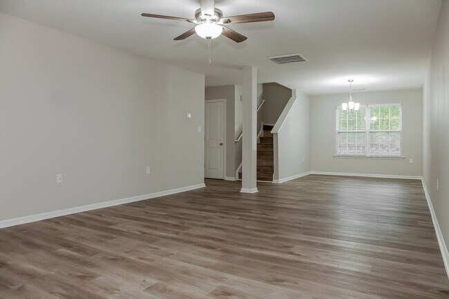 Foto del edificio - 1924 Eastway Dr