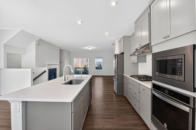 Building Photo - 1223 Brickfield Dr