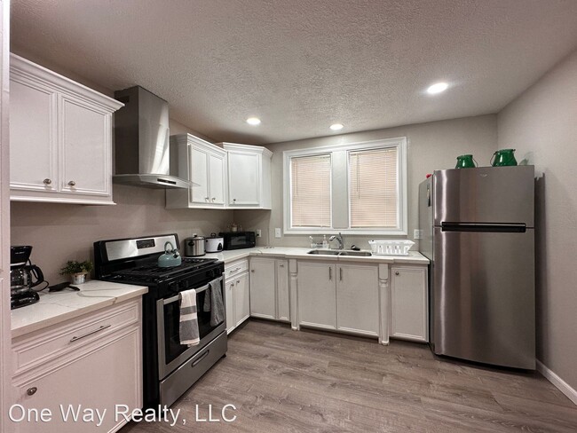 Foto del edificio - 3 br, 1.5 bath House - 3714 Yale Street