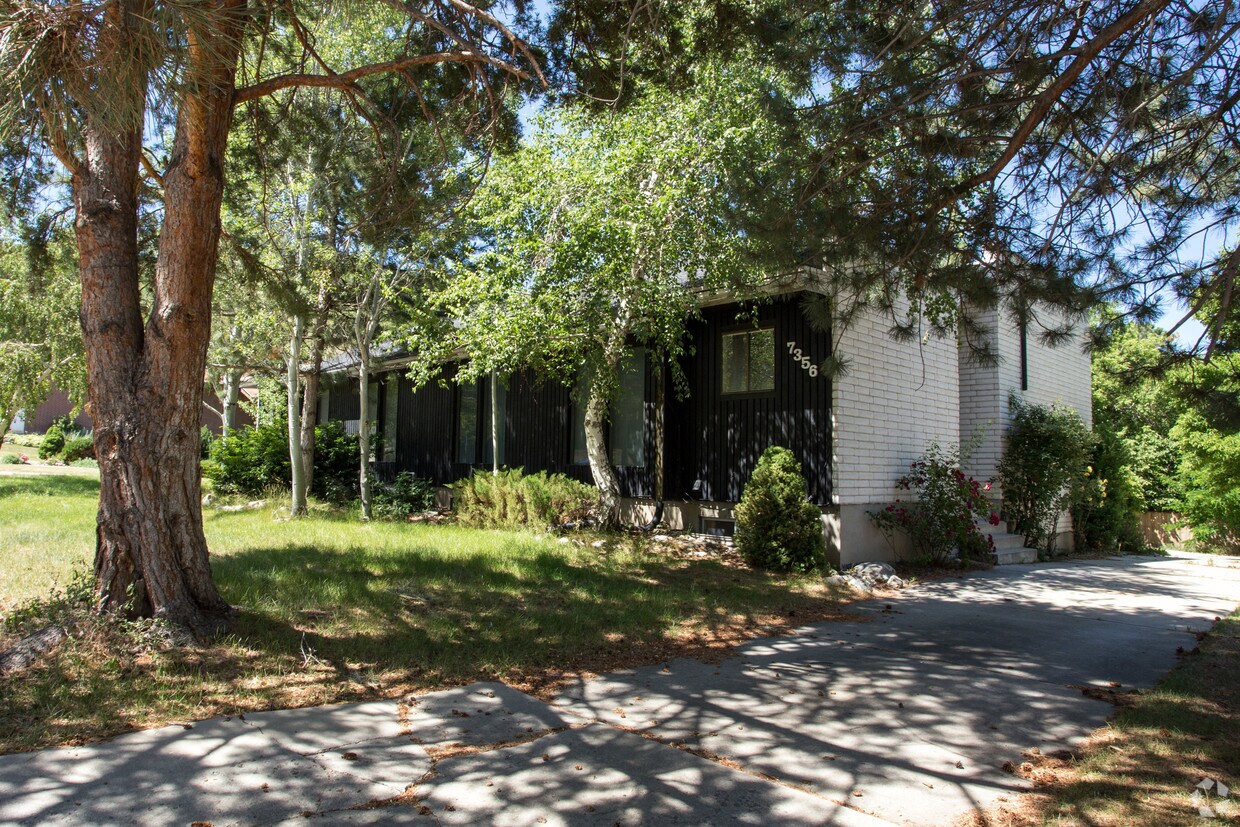 73567358 Racquet Club Dr, Cottonwood Heights, UT 84121 Apartments in