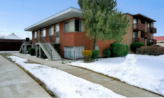 Primary Photo - 120 E Utopia Ave