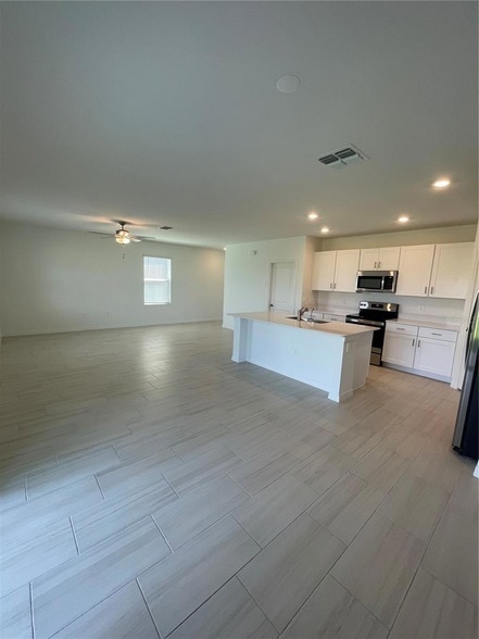 Building Photo - 11564 Radiant Shr Lp