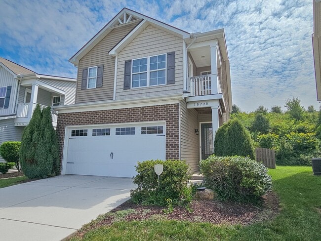 Building Photo - Knoxville 37932 - 3 bedroom, 2.5 bath home...