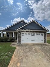 Building Photo - 103 Tea Leaf Ct