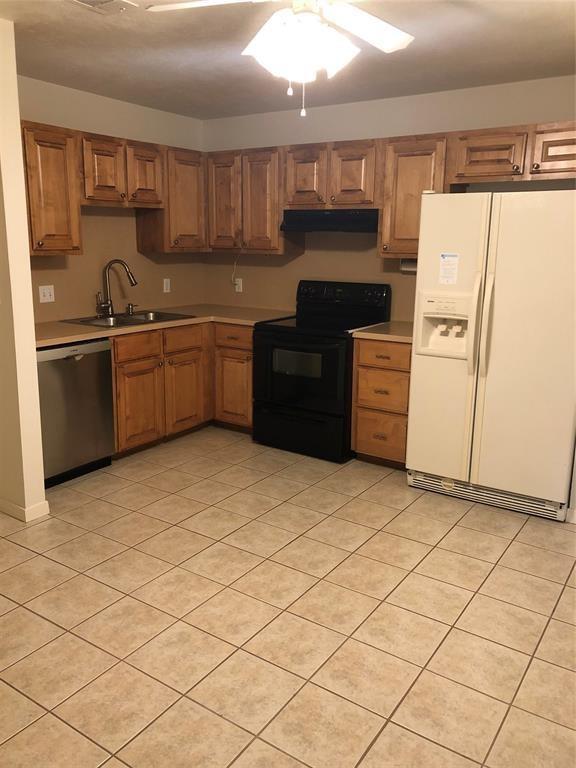 2521 Crosstimbers St Unit A1, Huntsville, TX 77320 Condo for Rent in