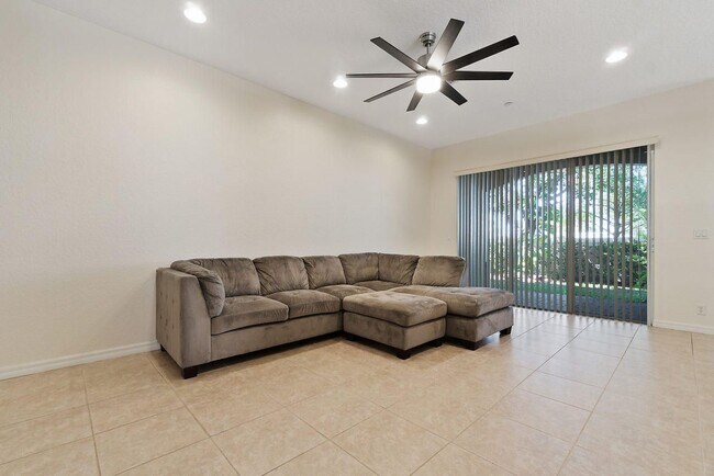 Foto del edificio - 84 Nottingham Plz