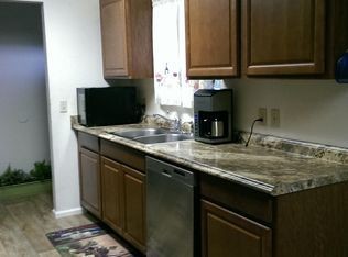 Building Photo - charming 2 bedroom 1 bath duplex