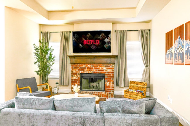 Photo - 516 Highpark Ct House