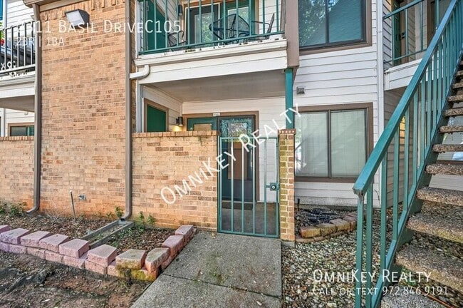 Photo - 2311 Basil Dr House