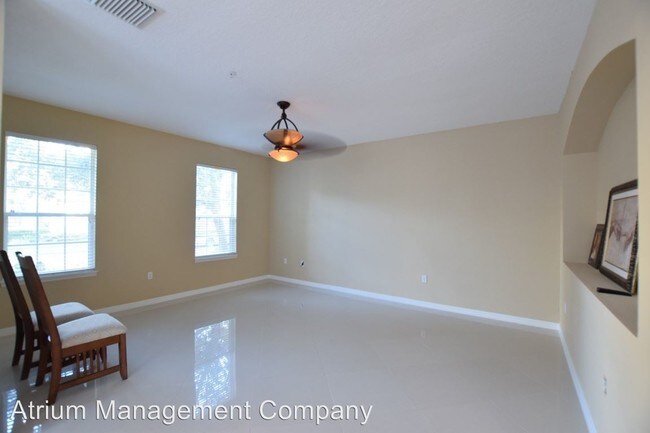 Foto del edificio - 10816 Spider Lily Dr