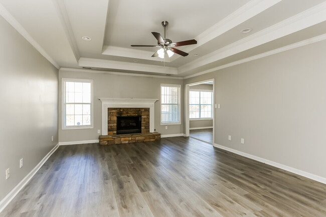 Building Photo - 116 River Park Cir