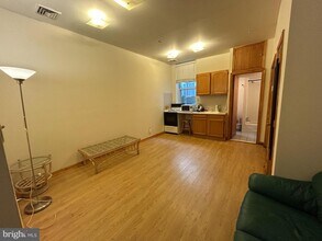 Building Photo - 721 Sansom St
