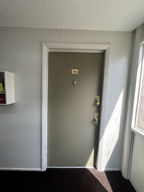 Unit #H-3 (3x1.5) Now Available!! - Orchard Glen Apartments