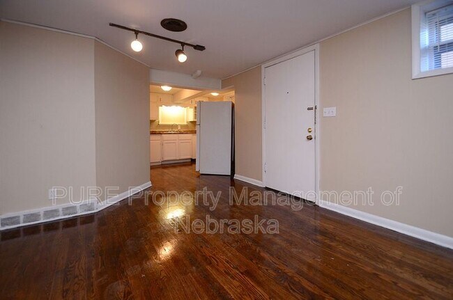 Building Photo - 1021 S 30th Ave