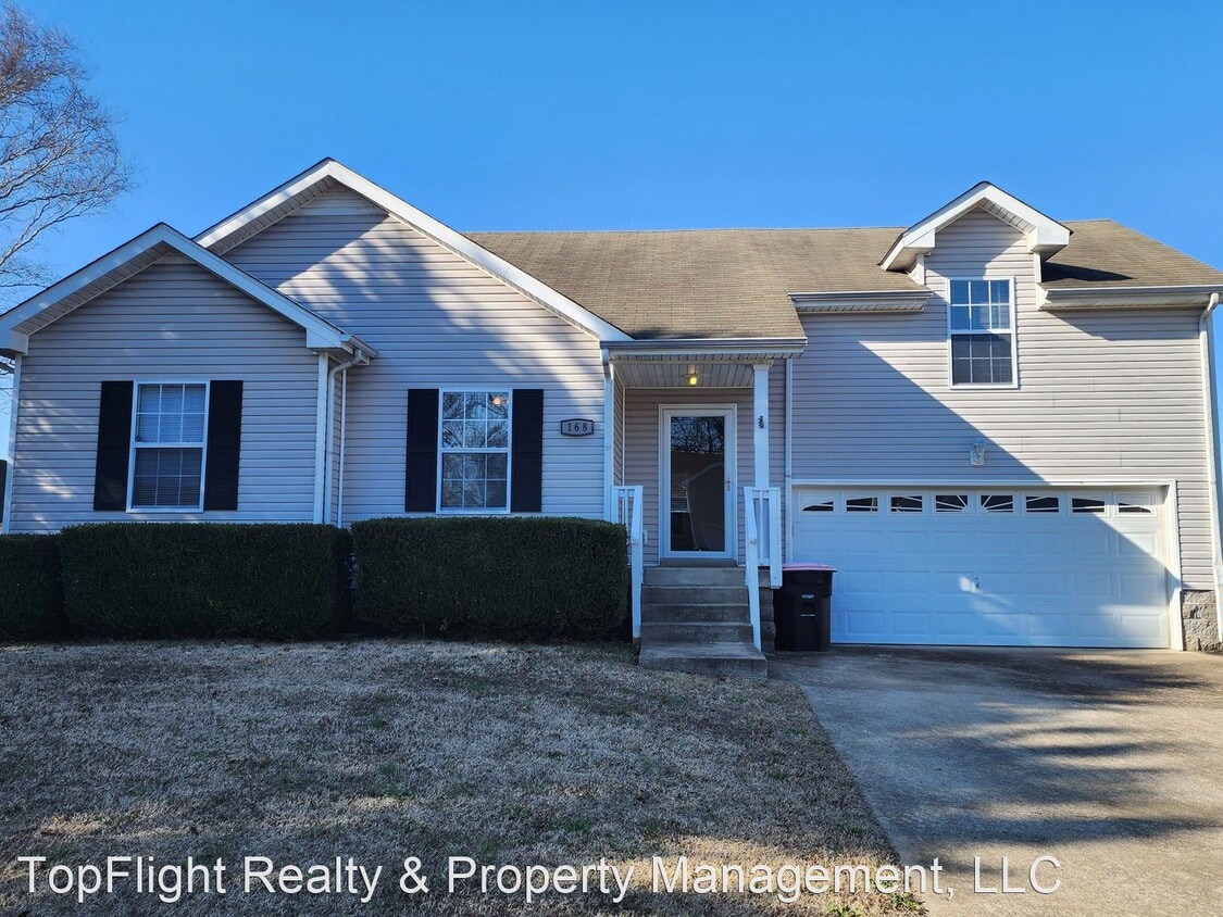 3 br, 2 bath House 168 Kings Deer Drive House Rental in Clarksville
