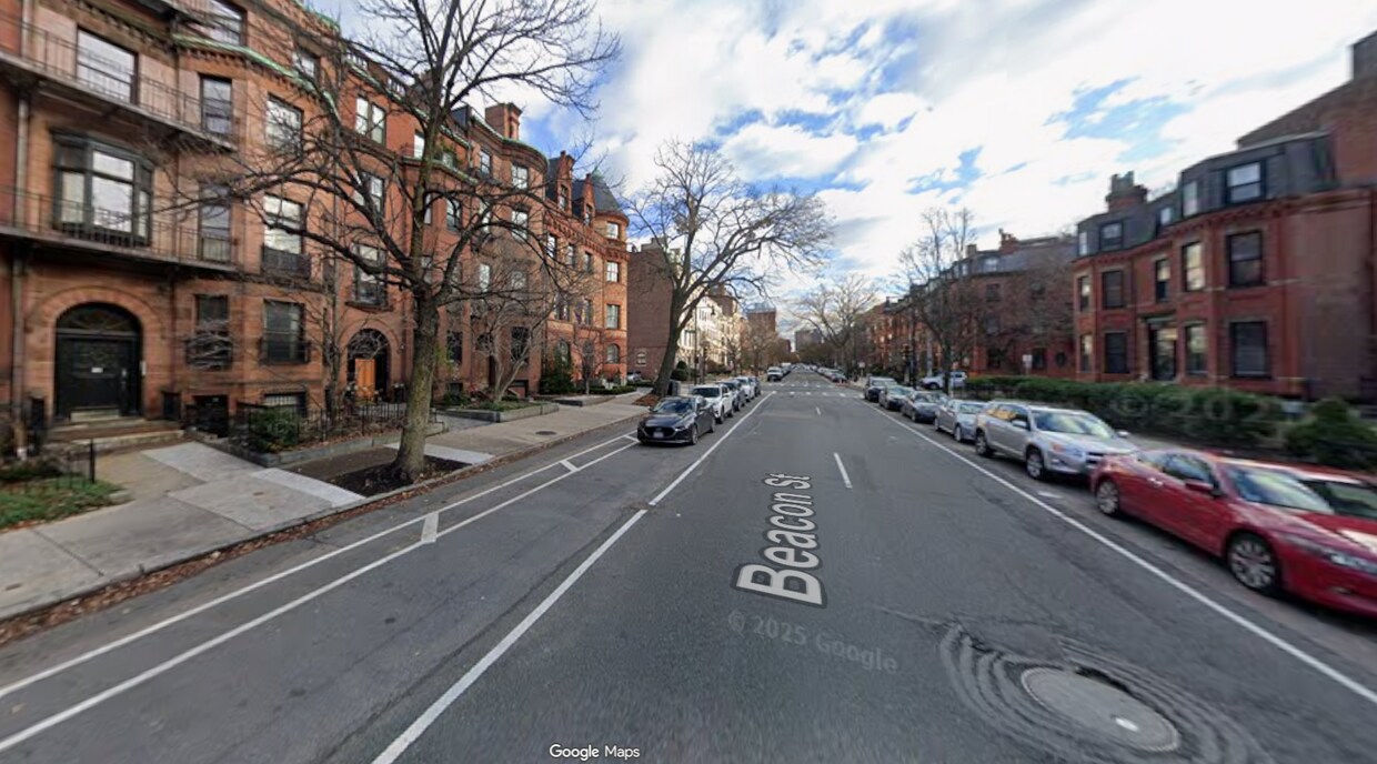 Building Photo - 456 Beacon St