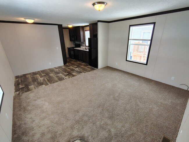 Foto del edificio - 5192 Champagne Dr