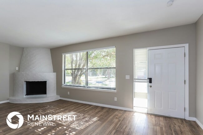 Foto del edificio - 5763 Crestmont Ave