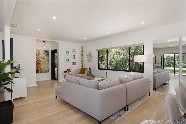 Foto del edificio - 3780 Crawford Ave