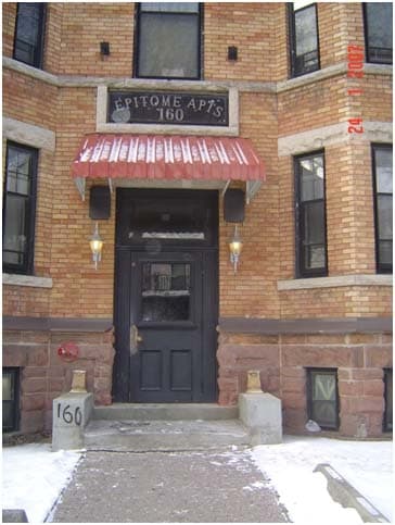 Building Photo - 160 Huron St