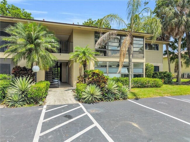 Foto del edificio - 5713 Foxlake Dr