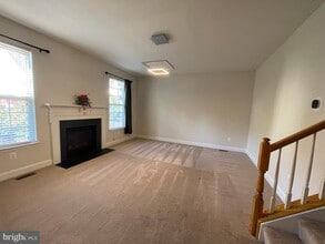 Building Photo - 43998 Fresia Ln