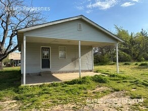 Building Photo - 508 1/2 Sugar Hill Rd