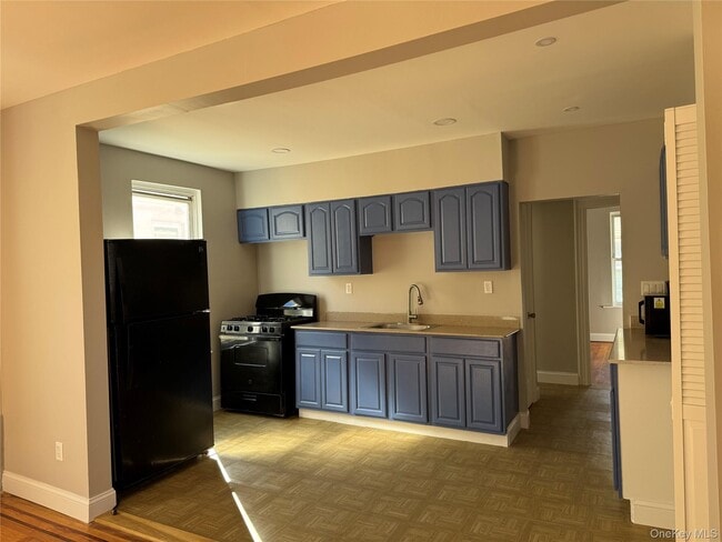 Foto del edificio - 4229 Grace Ave