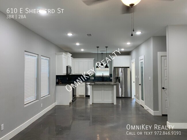 Foto del edificio - 610 E Shepherd St