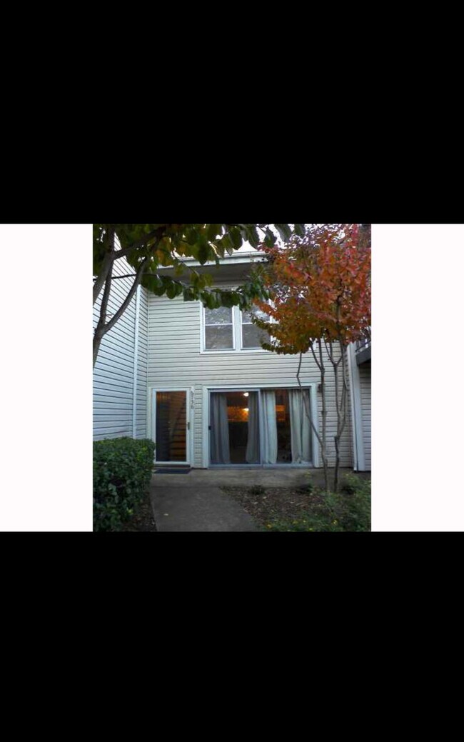 Vista exterior - 1710 Kirby Pky